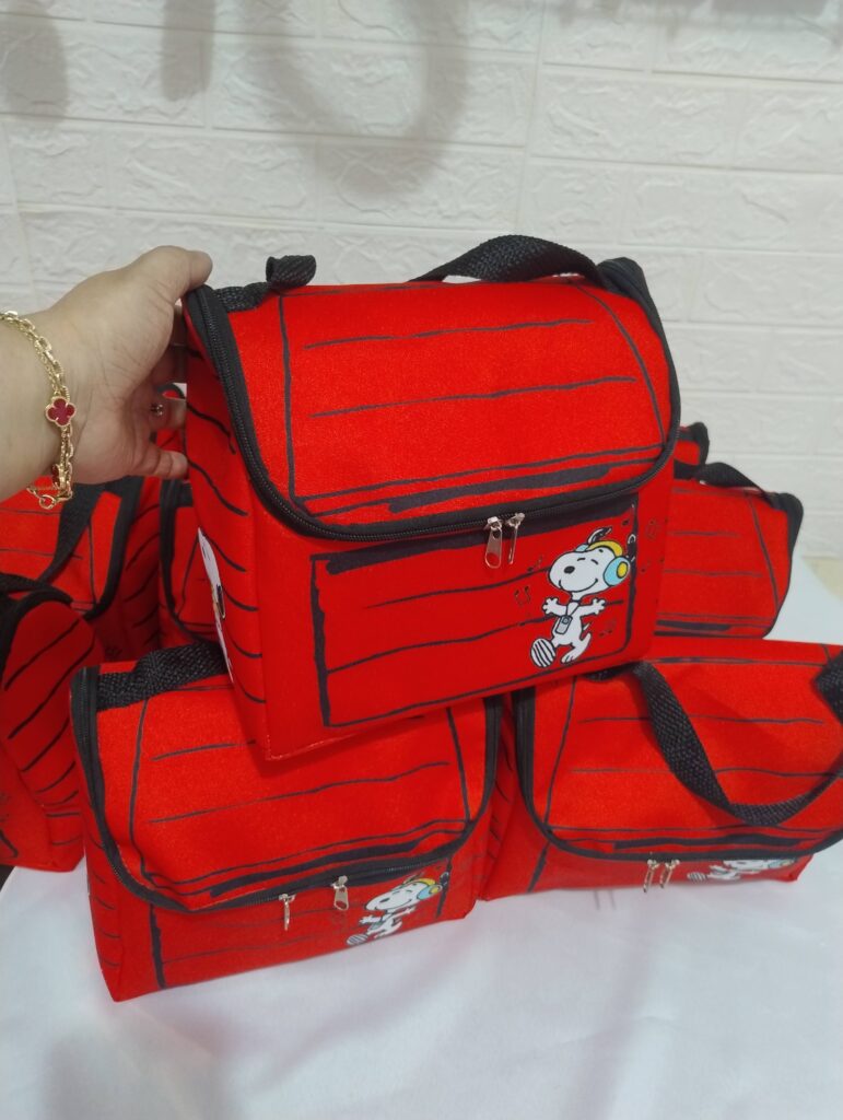 Lembrança lancheira térmica Snoopy